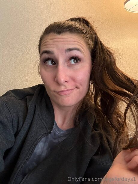 Legsfordays1 jolie actrice image