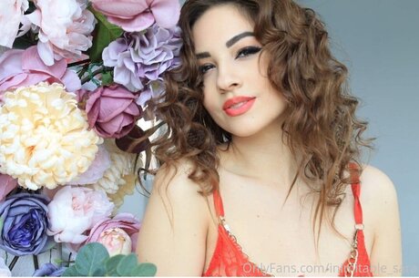 Inimitable Sara art star du porno photo