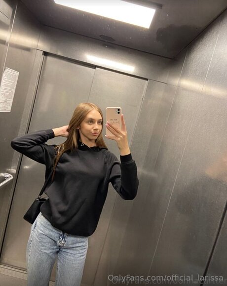 Official Larissa actrice porno galeries