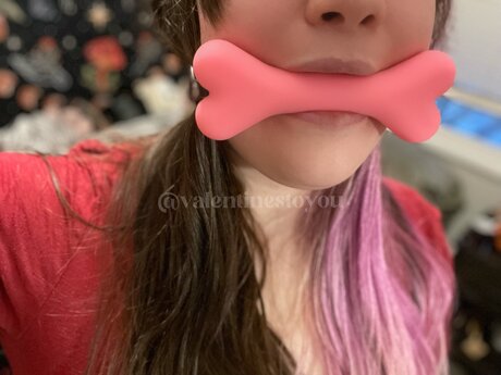 Valentinestoyoufree actrice artistique galeries