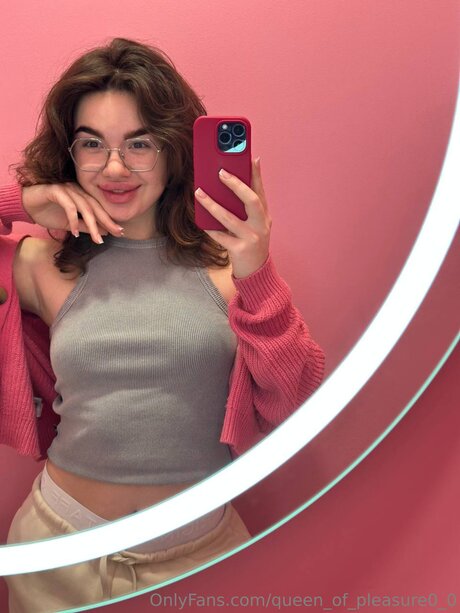 Queen Of Pleasure0 0 belle actrice images