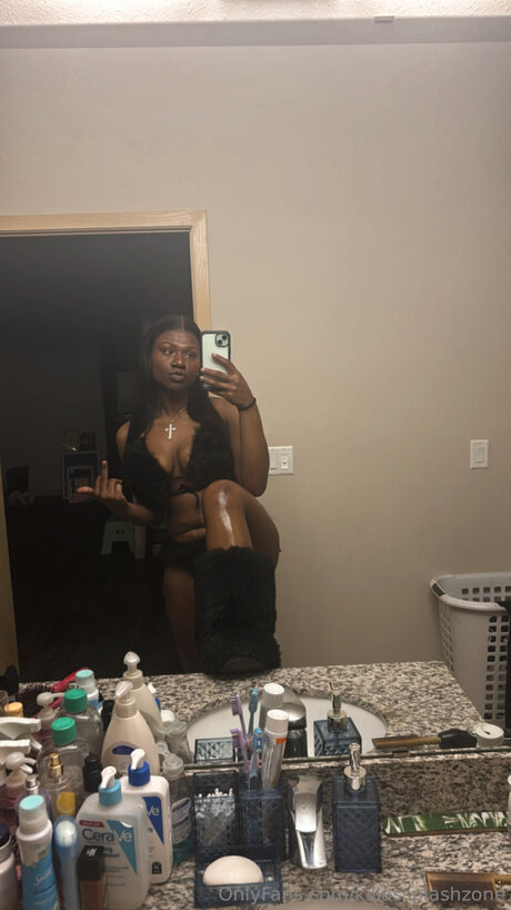 Killassplashzone actrice chaude collection