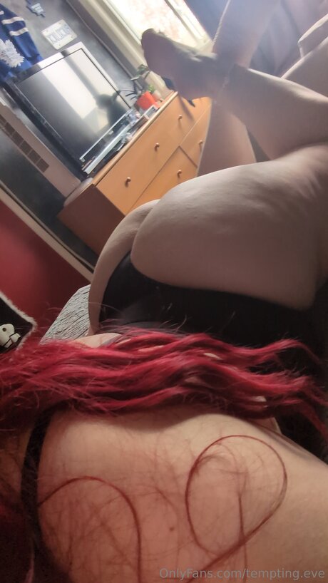 Tempting Eve jolie actrice photo