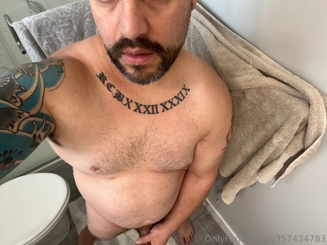 U357434783 actrice adulte photo