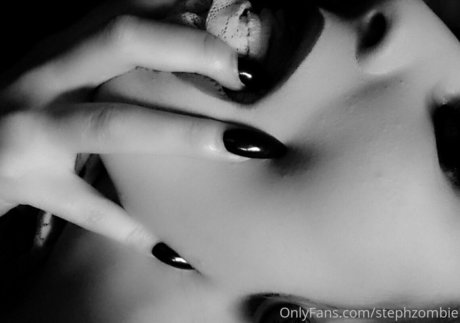 Glam Suicide actrice parfaite archive