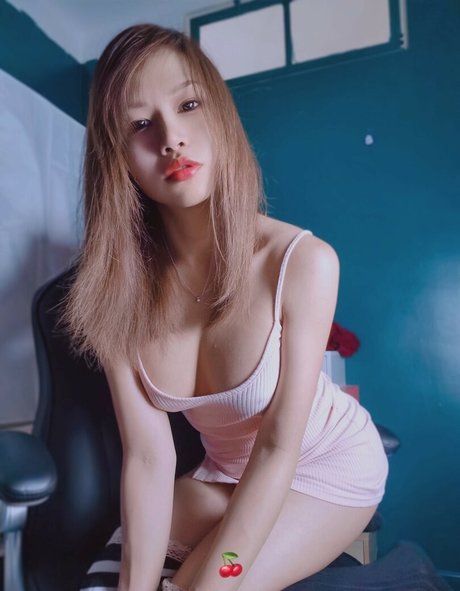 Cherry Hotwife modèle érotique collection