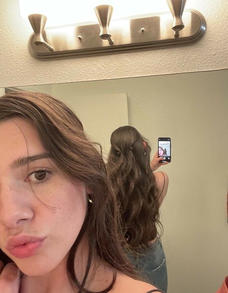 canxxxdace modèle xxx img