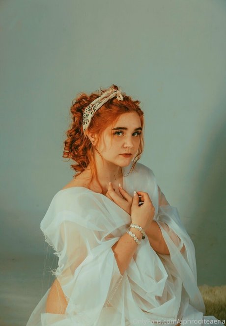 Allisonivyx modèle chaud photos