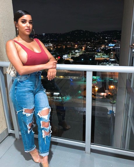 string gros cul onlyfans haut sexy des photos