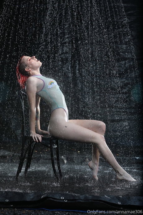 annamae306 nus de stars du porno des photos