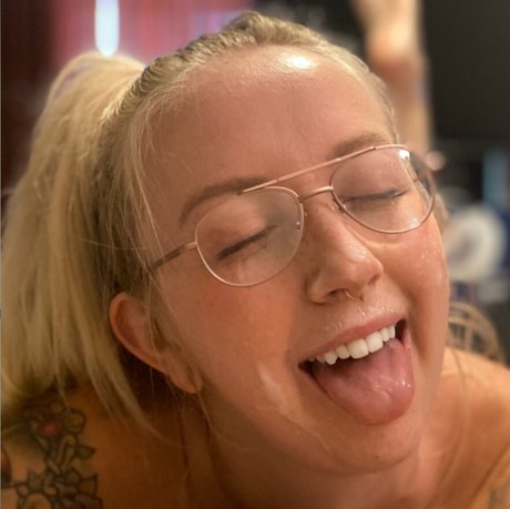 Aubrey Penthouse art modèle photo