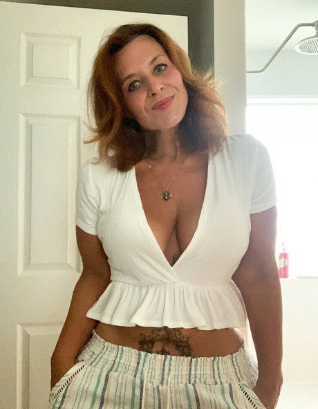 filles célèbres onlyfans érotique chaud galeries