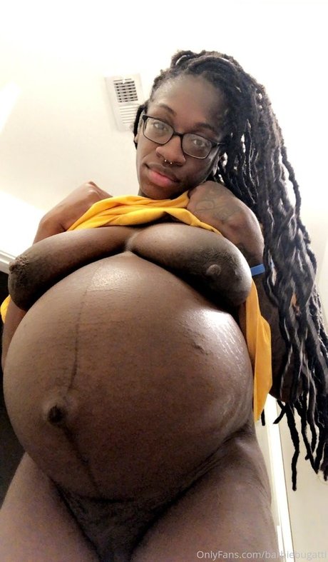 Barbie Bugatti_ star du porno chaud des photos