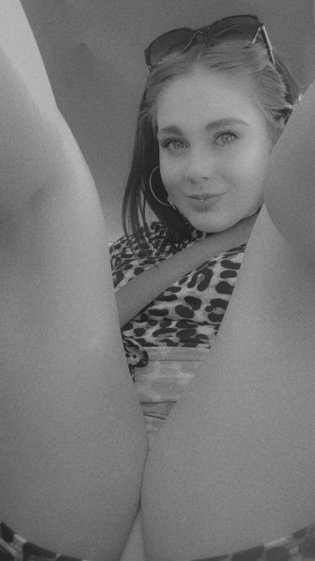 Serenity Smith art de star du porno image