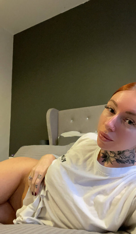 la fille dà côté onlyfans nu image