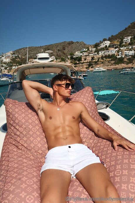 Tyroderickx star du porno sexy des photos