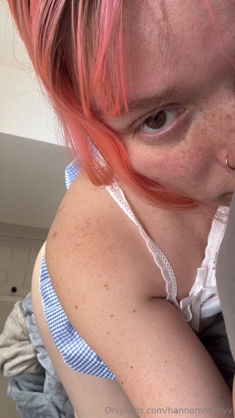 Hannamoontvv actrice chaude photo