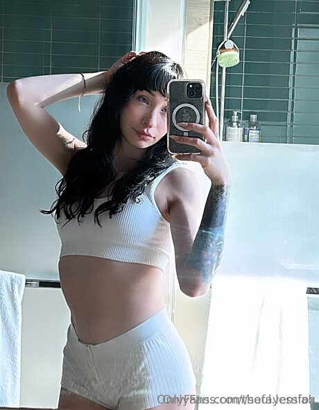 Thefayemiah star du porno chaude photos