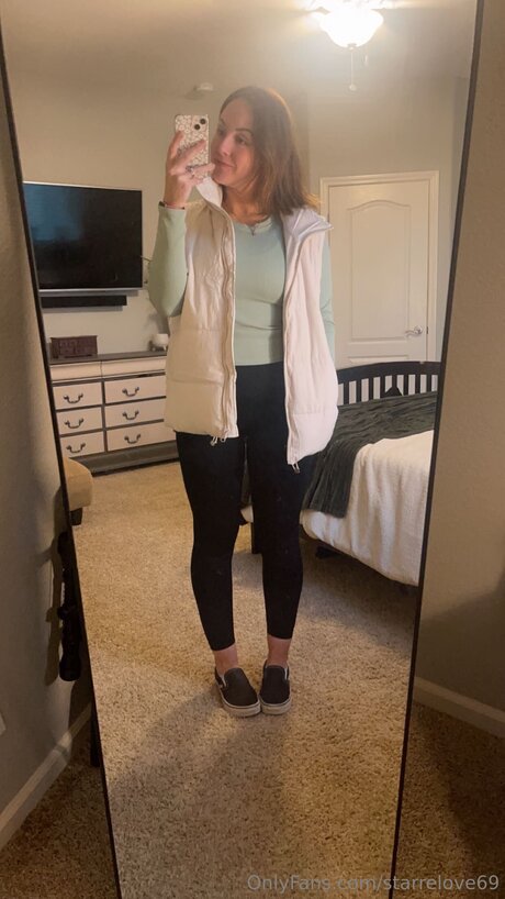 Starrelove69 modèle joli photo