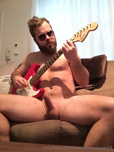 Makelovenotwar69 belle star du porno archive