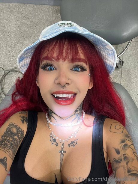 Ellaxblair star érotique archive