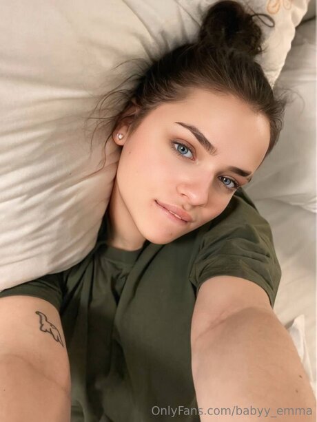 Babyy Emma actrice exclusive photos