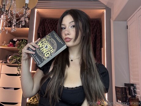 Cherrycatxox modèle magnifique photos