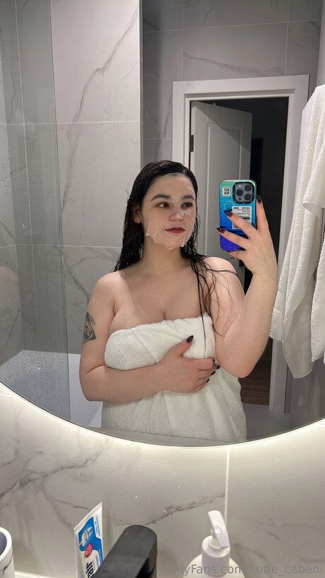 Cutie Cabani modèle sympa photo