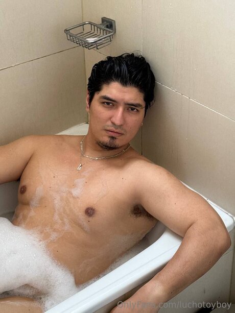 Luchotoyboy star du porno en haute qualité photos