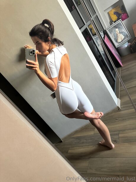 Olivi Star actrice sexy img