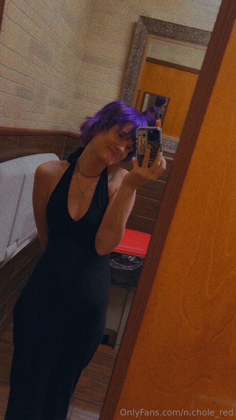 N Chole Red modèle nu collection