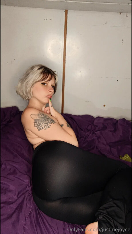 Justmejoyce étoile xxx galeries