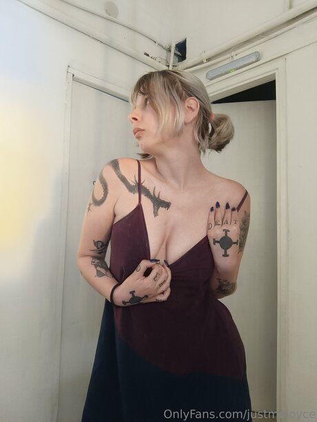 Justmejoyce actrice de nus galerie