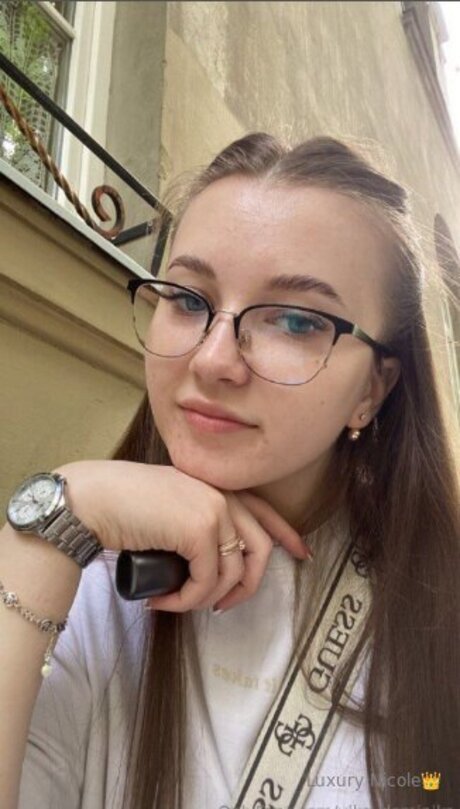 Luxury Girl Nicole actrice parfaite photos