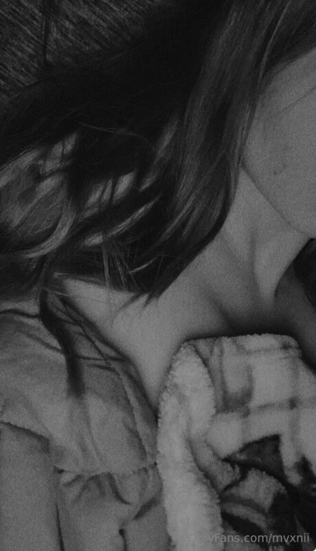 Mvxnii modèle pornographique des photos