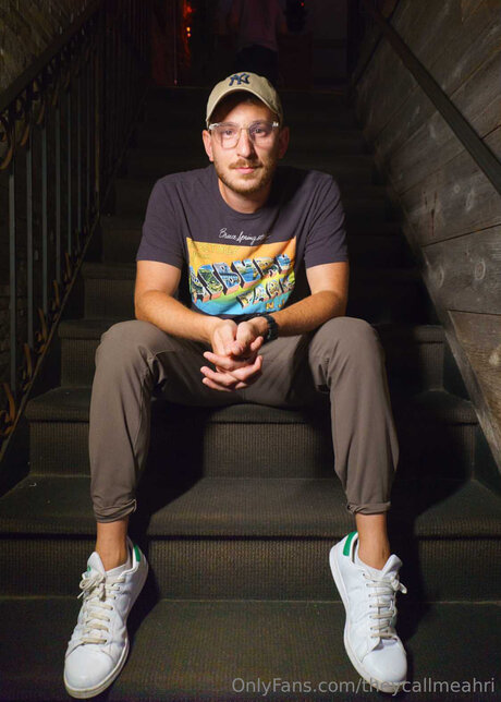 Theycallmeahri jolie actrice galeries