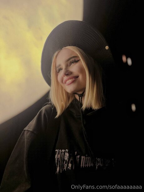 Sofaaaaaaaaaa star du porno sympa img