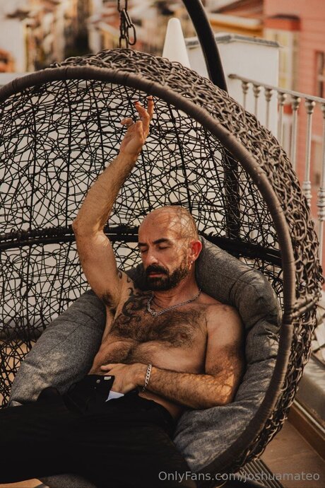 Joshuamateo actrice sexy img