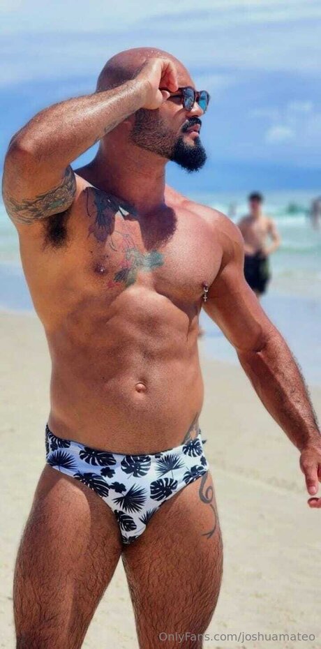 Joshuamateo modèle artistique galerie