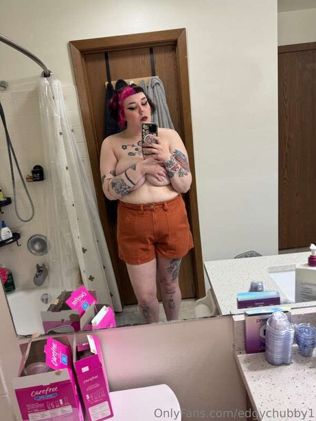 Edgychubby1 étoile xxx des photos