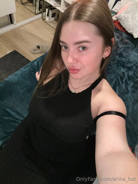 Arina Hot étoile sexy images