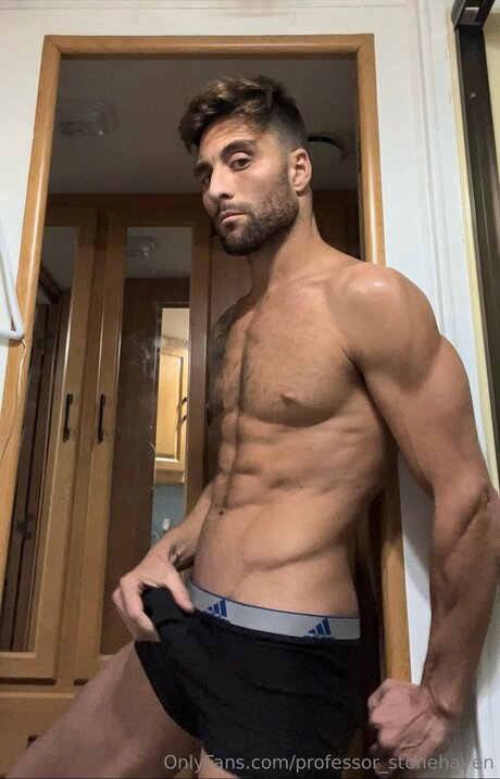 Professor Stonehaven star du porno nue des photos