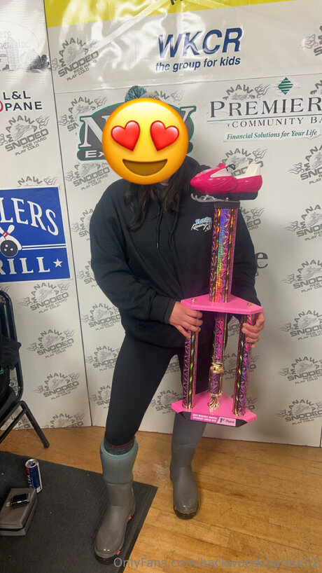 Backwoodsbarbie52 belle star du porno photos