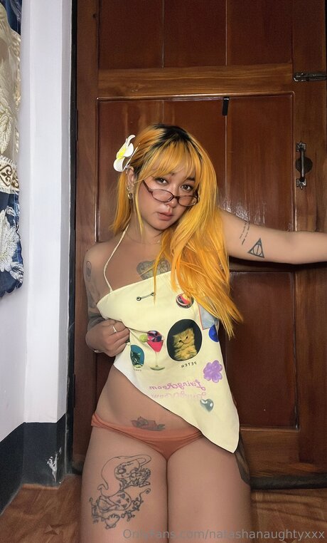 Natashanaughtyxxx modèle nu img