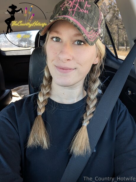 The Country Hotwife xxx star du porno photo