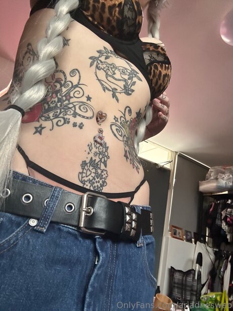 Ariadnesweb actrice érotique archive