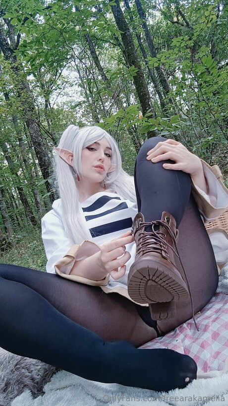 Freearakamelia actrice libre img