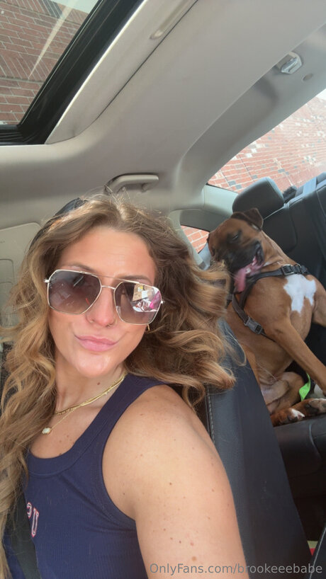 Brookeeebabe modèle xxx img