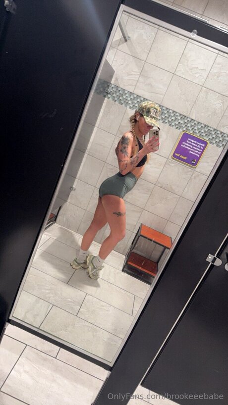 Brookeeebabe modèle gratuit img