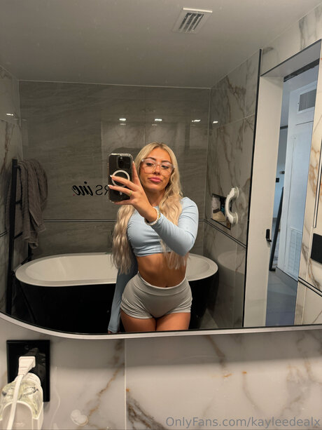 Blondemommyx étoile parfaite img